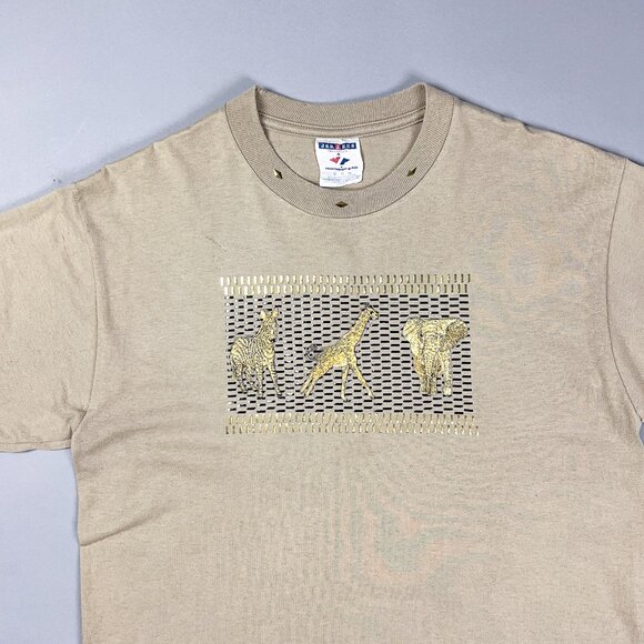 Vintage Graphic T-Shirt | 90's Khaki Beige Green T-Shirt with Jungle Animals - Picture 3 of 7